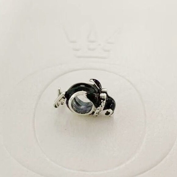 Pandora Skiing Penguin Charm - Picture 3 of 5